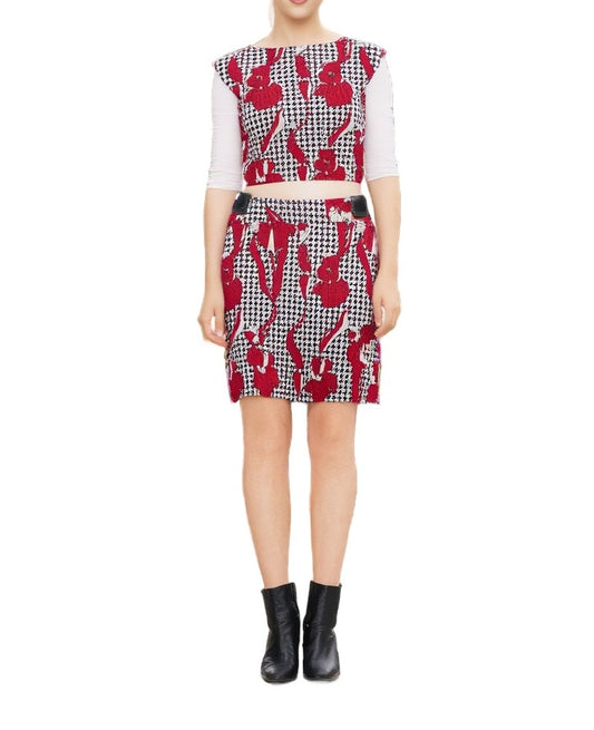 Moschino Shorts (A03186145-1555) Women