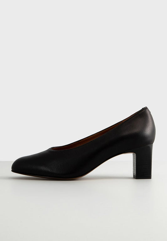 Clergerie Pumps Black (ZZO24B634-Q00) Women