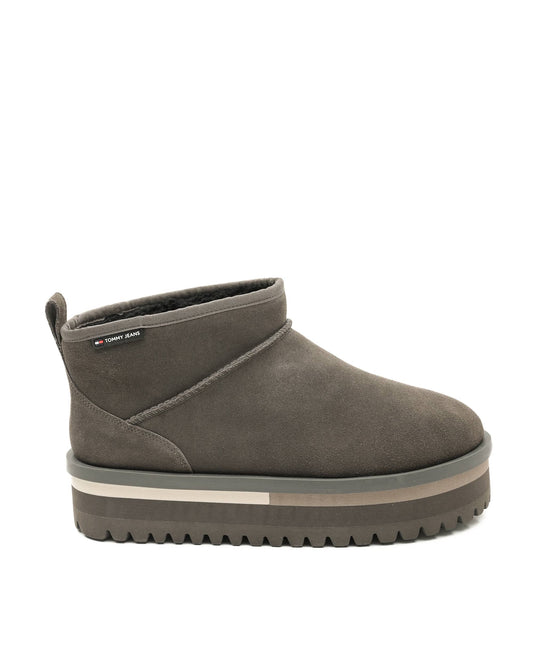 Tommy Hilfiger Footwear (EN0EN02599PL0) Women
