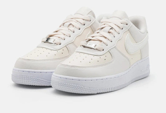 Nike Shoes Men's AIR FORCE 1'07 LV8 (7563) Men